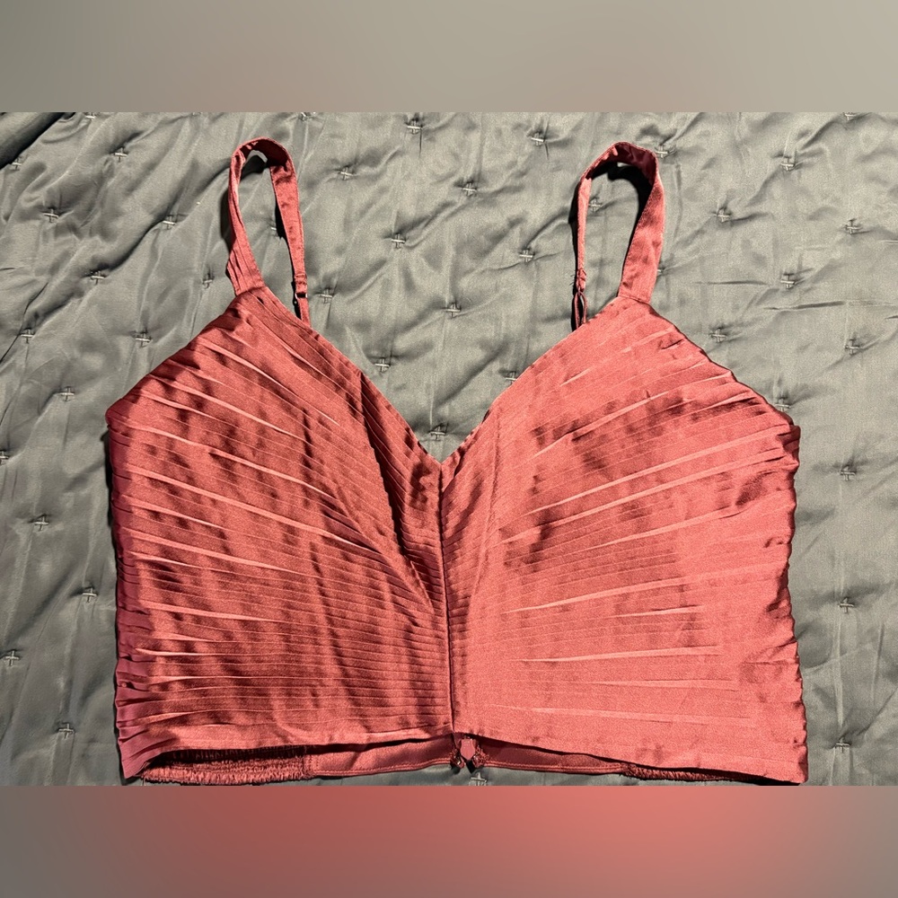 Abercrombie & Fitch Dusty Rose crop top